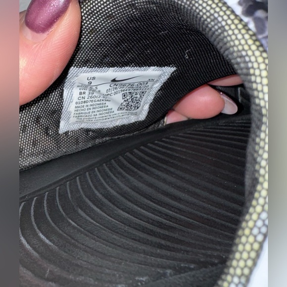 Nike Women's Victori One Floral Print Slides Size 9 - Picture 4 of 5